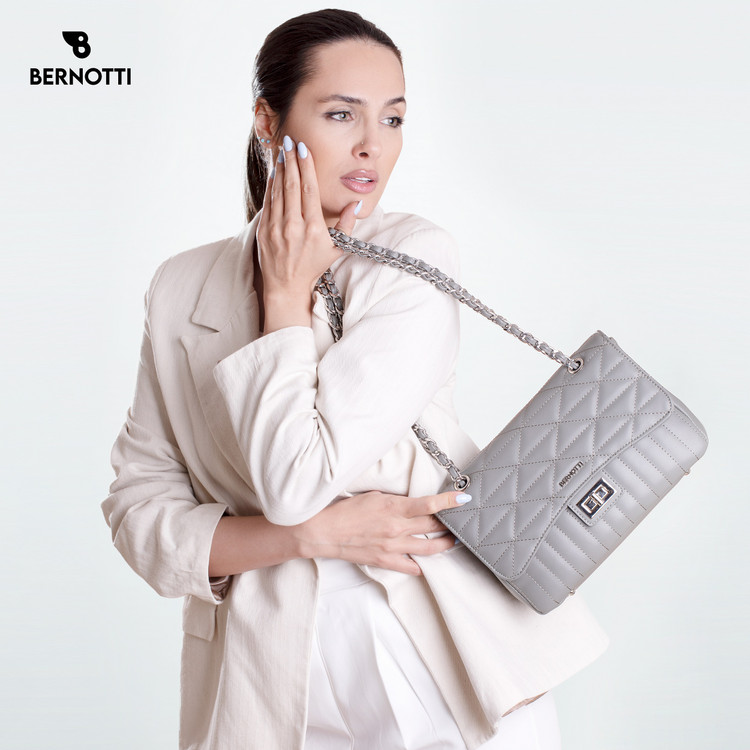 عکس کیف رودوشی برند برنوتی طوسی مدل BERNOTTI TB-6700