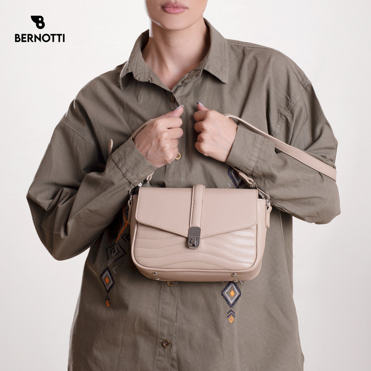 عکس کیف رودوشی برند برنوتی کرم مدل BERNOTTI TB-6801