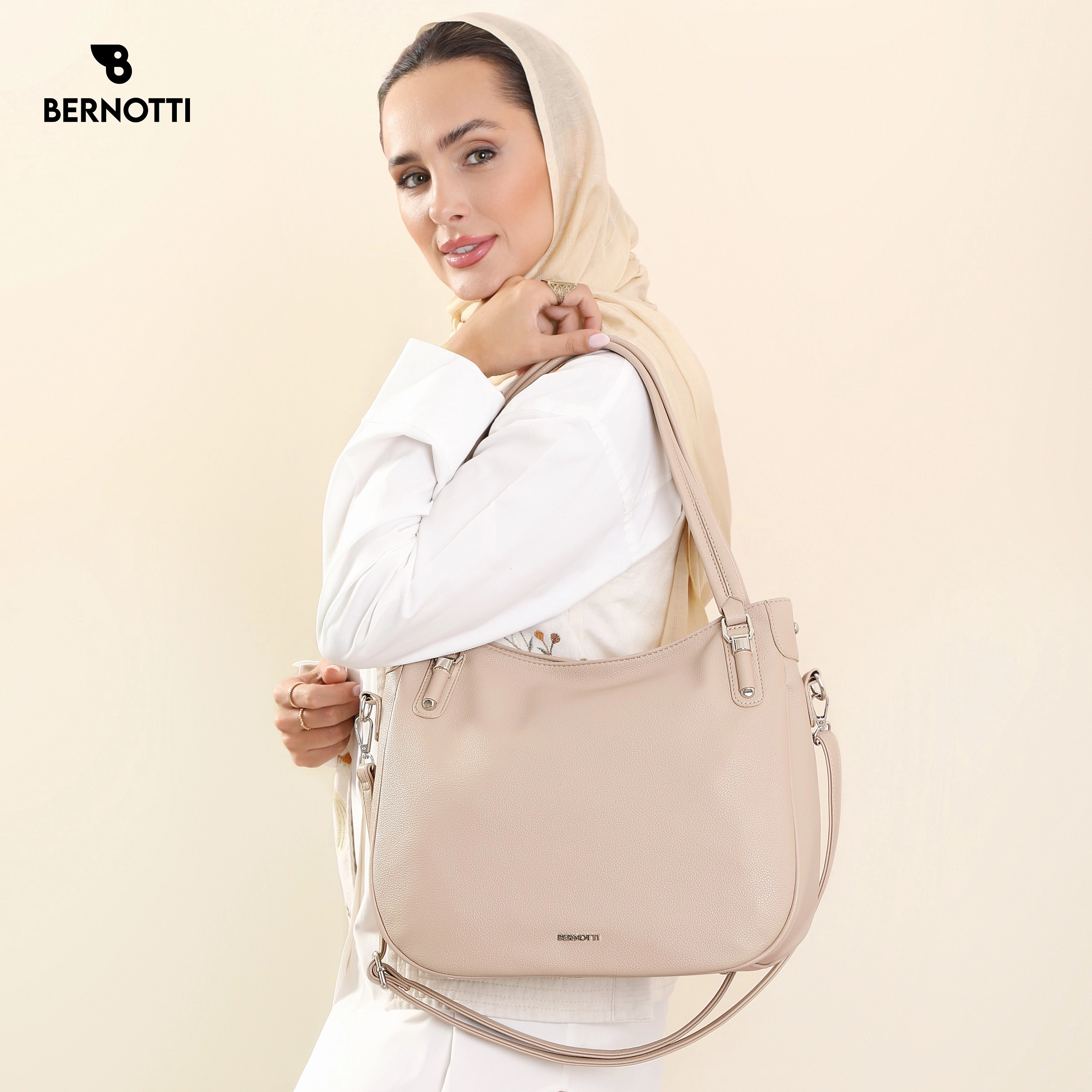 عکس کیف رودوشی برند برنوتی مدل BERNOTTI TB-7110