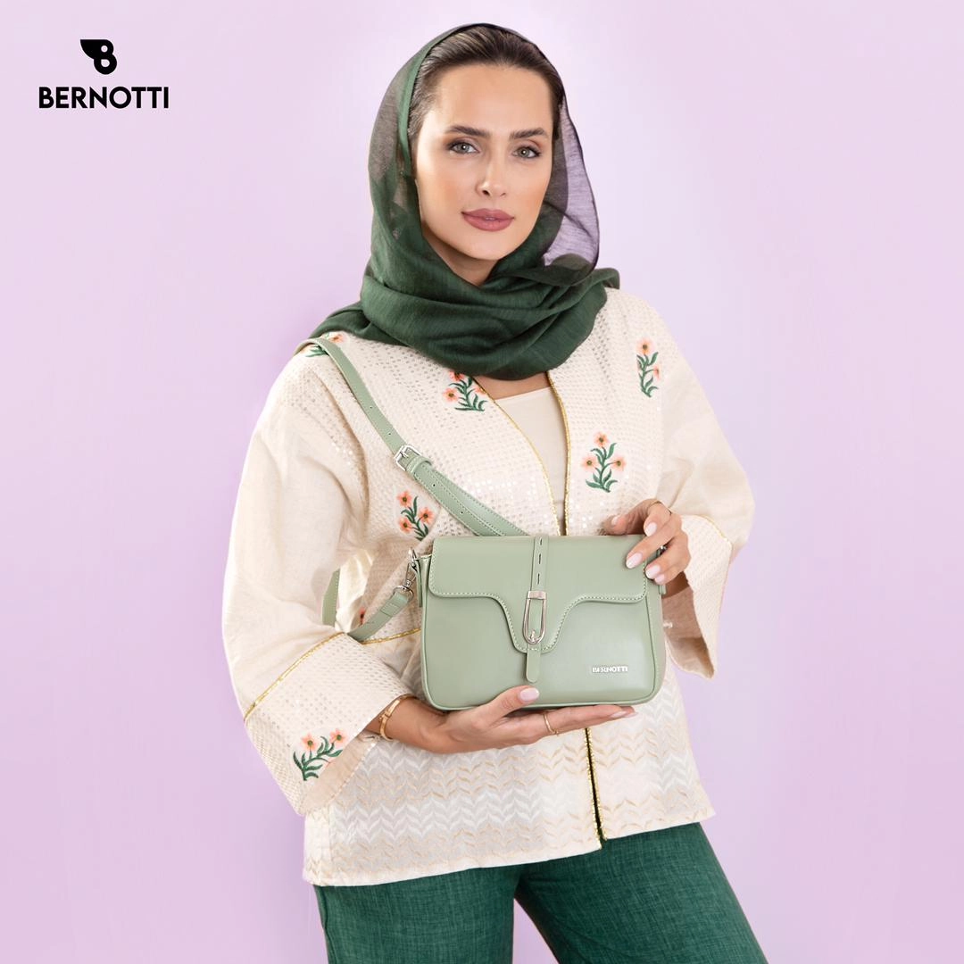عکس کیف رودوشی برند برنوتی سبز مدل BERNOTTI TB-7126