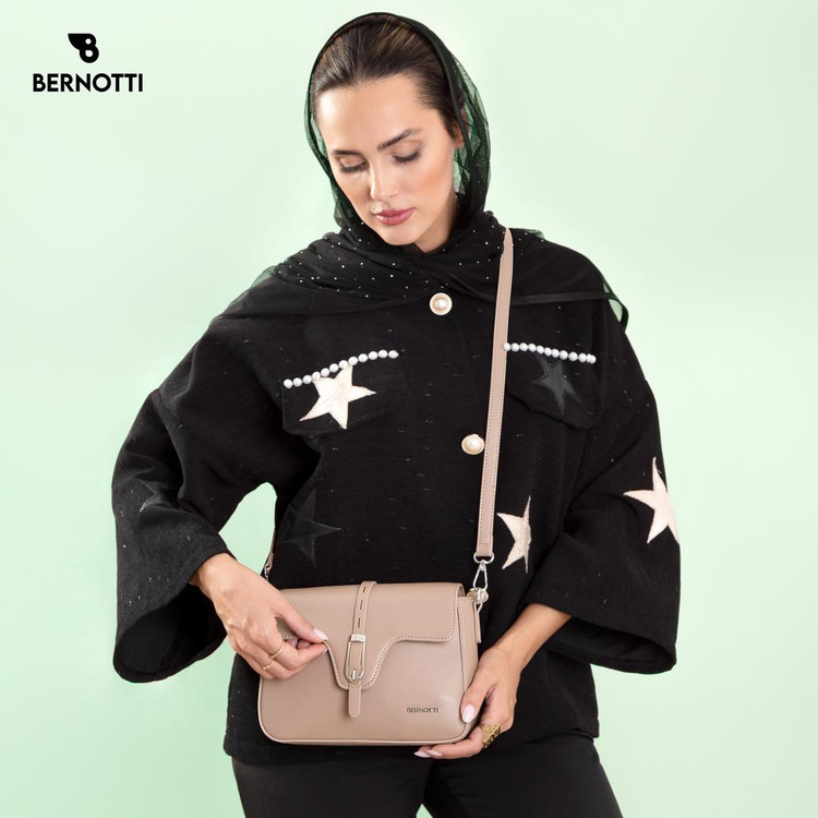 عکس کیف رودوشی برند برنوتی کرم مدل BERNOTTI TB-7126