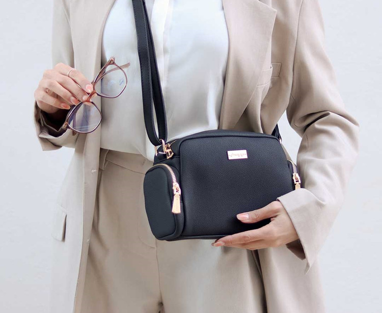 عکس کیف رودوشی برند پرتیزس مدل PRETTYZYS X4-171