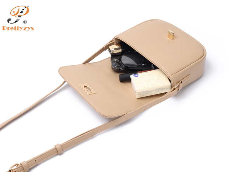 داخل کیف رودوشی برند پرتیز مدل PRETTYZYS PRD4-014