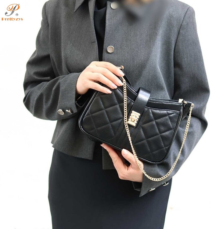 عکس کیف پرتیز PRETTYZYS PRD4-016